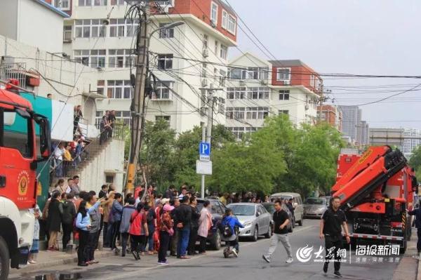 突發(fā)！青島一居民樓發(fā)生爆燃！已造1人死亡，7人受傷！3公里外有震感…