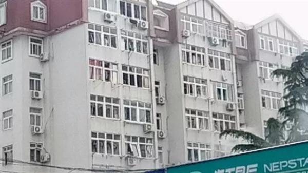 突發(fā)！青島一居民樓發(fā)生爆燃！已造1人死亡，7人受傷！3公里外有震感…